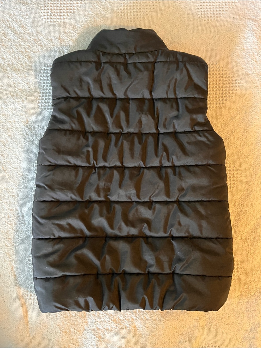 Puma Kids Black Puffer Vest with Red Logo for a Grown-up Look - Picture 2 of 7